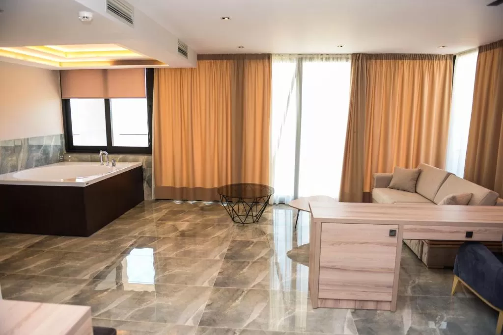 Brilliant Hotel Deluxe Suite 5.jpg